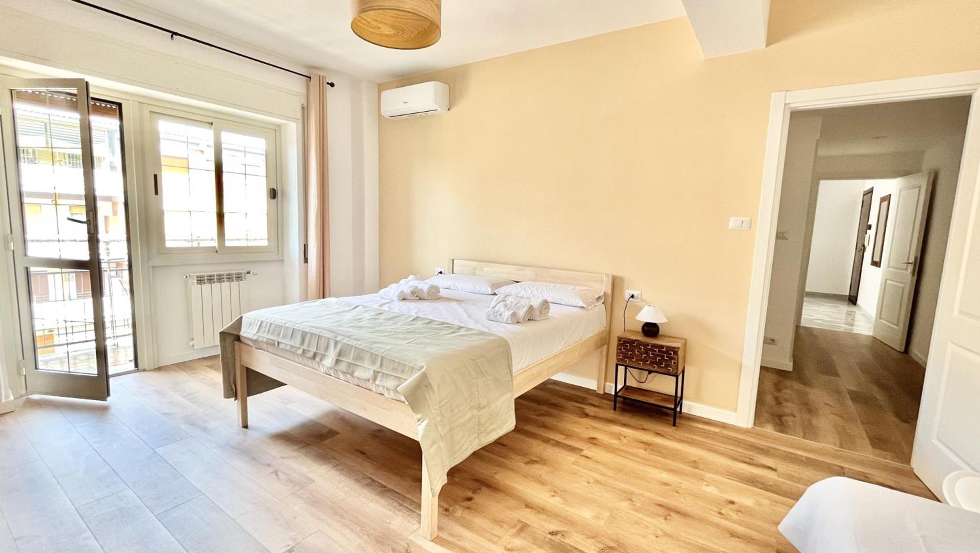 Appartamento Mela's House- Metro A, Air Conditioning, Wi-fi. *